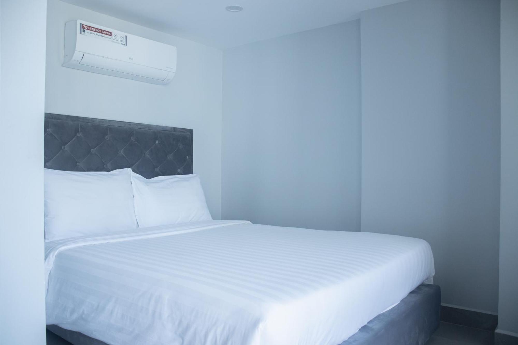 Parc21 Luxury Boutique Hotel Phnom Penh Exterior foto